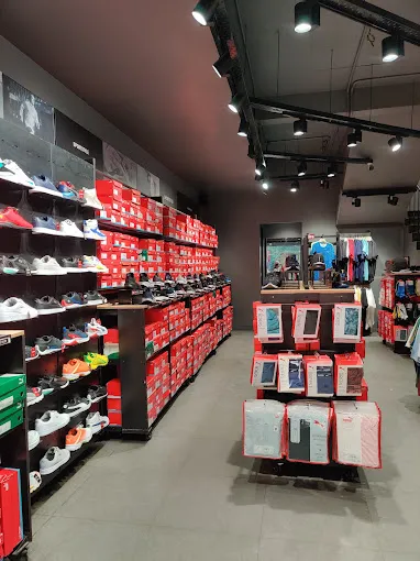 Puma Akkarai factory outlet